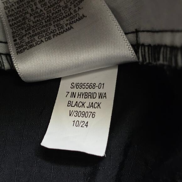 Old Navy Tech Hybrid Cargo Shorts Men’s S Black 7-Inch Inseam - Picture 6 of 7